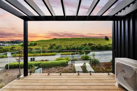 Photo of property in 12a Tikati Rise, Long Bay, Auckland, 0630