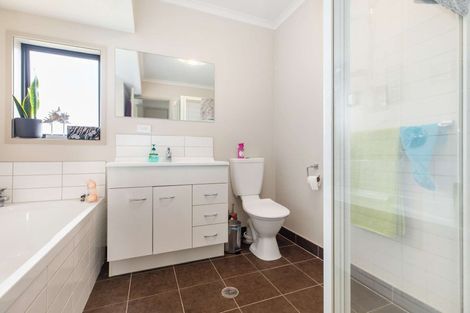 Photo of property in St Claire Village, 11/172 Mcleod Road, Te Atatu South, Auckland, 0610
