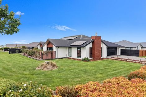 Photo of property in 21 Watkins Drive, Rangiora, 7400