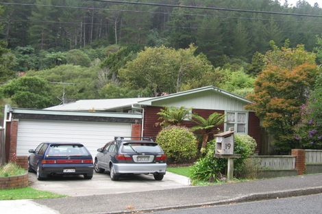 Photo of property in 19a Elmslie Road, Pinehaven, Upper Hutt, 5019