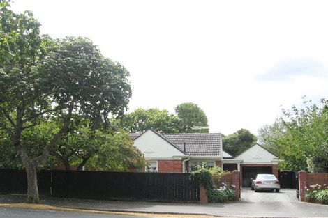 Photo of property in 15 Golf Road, Heretaunga, Upper Hutt, 5018