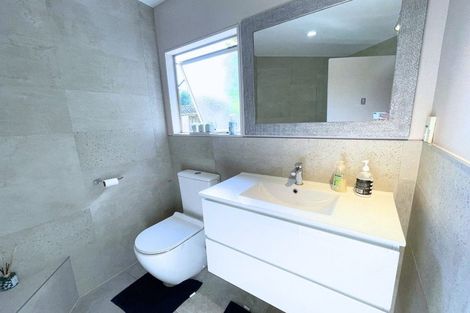 Photo of property in 126 Wiseley Road, West Harbour, Auckland, 0618