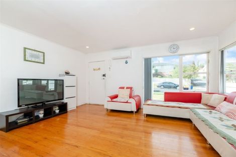 Photo of property in 29 Stott Avenue, Birkdale, Auckland, 0626