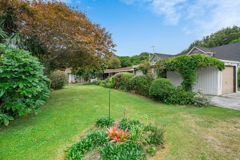 Photo of property in 9 Kohekohe Road, Waikanae, 5036