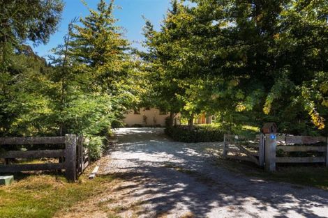 Photo of property in 20 Mountain View Road, Dalefield, Queenstown, 9371