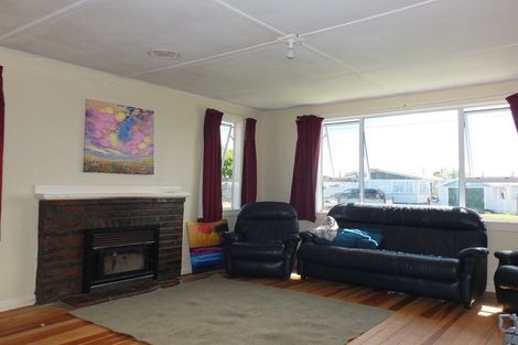 Photo of property in 11 Gladstone Street, Foxton, 4814