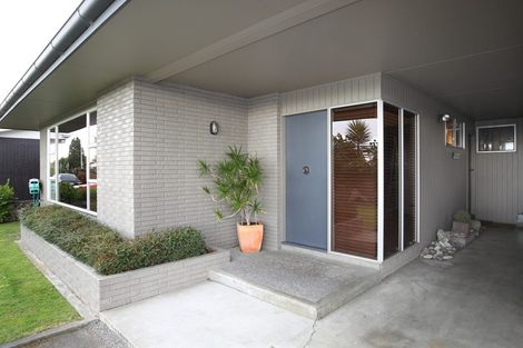 Photo of property in 92 Napier Road, Havelock North, 4130