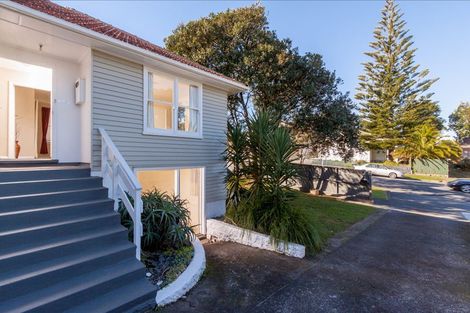 Photo of property in 7 Line Road, Glen Innes, Auckland, 1072