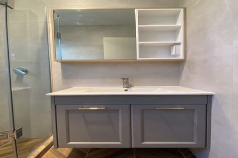 Photo of property in 16 Cloonlyon Drive, Flat Bush, Auckland, 2019