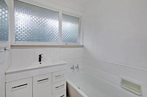 Photo of property in 19 Kathleen Crescent, Hornby, Christchurch, 8042