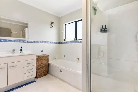 Photo of property in 96 Westhead Road, Pollok, Waiuku, 2683