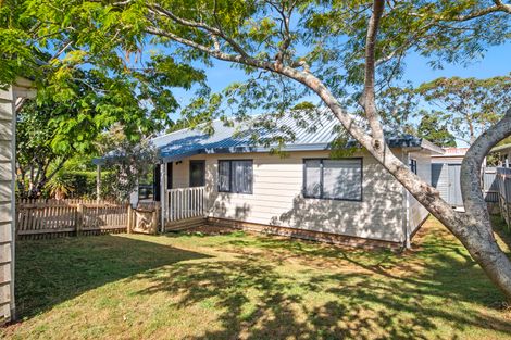 Photo of property in 73a Sandspit Road, Waiuku, 2123