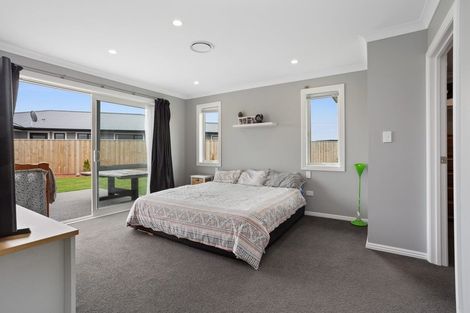 Photo of property in 35 Koura Drive, Rangiora, 7400