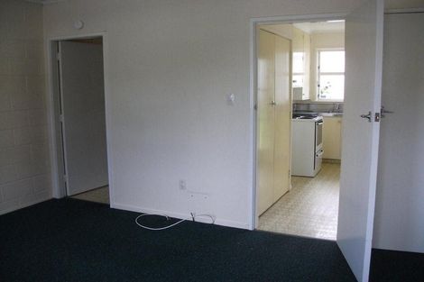 Photo of property in 1/136-138 Waddington Drive, Naenae, Lower Hutt, 5011