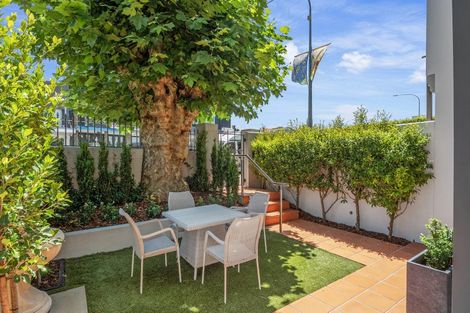 Photo of property in 9/177 Hurstmere Road, Takapuna, Auckland, 0622