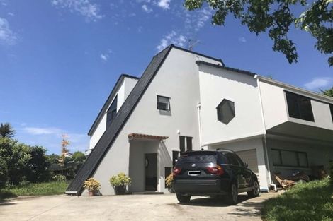 Photo of property in 29 Cairngorm Place, Highland Park, Auckland, 2010