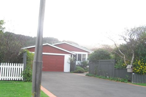 Photo of property in 43 Beauchamp Street, Tawa, Wellington, 5028