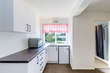 Photo of property in 28 Aperahama Street, Paekakariki, 5034