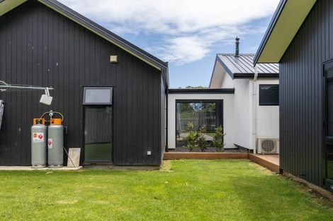 Photo of property in 244 Corbett Road, Paraite, New Plymouth, 4373