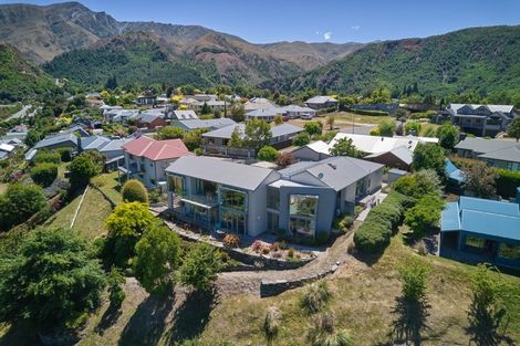 Photo of property in 37 Cotter Avenue, Arrowtown, 9302
