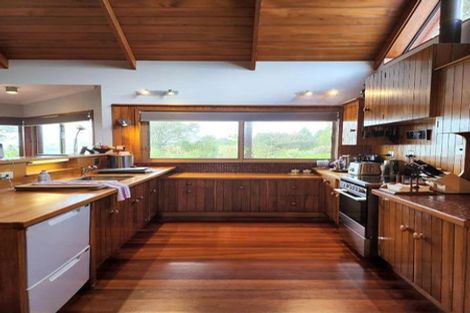 Photo of property in 56 Jans Terrace, Oakura, 4314