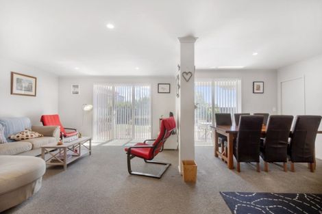Photo of property in 2 Kawariki Drive, Baverstock, Hamilton, 3200