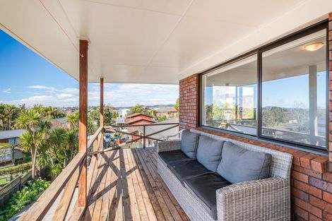 Photo of property in 176 Sturges Road, Henderson, Auckland, 0612