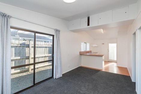 Photo of property in 8 Cole Grove, Wallaceville, Upper Hutt, 5018