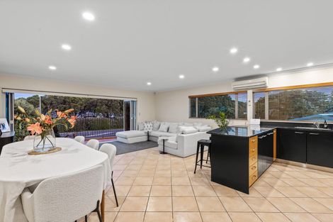 Photo of property in 222 Hibiscus Coast Highway, Orewa, 0931