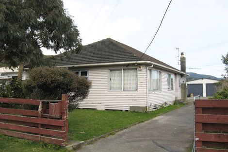 Photo of property in 9 Russell Road, Wainuiomata, Lower Hutt, 5014