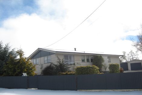 Photo of property in 5 Dobson Place, Twizel, 7901