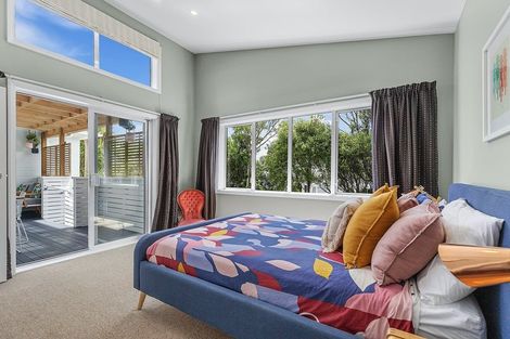Photo of property in 18 Raumati Terrace, Khandallah, Wellington, 6035