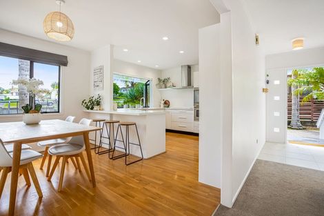 Photo of property in 1 Wharf Road, Te Atatu Peninsula, Auckland, 0610