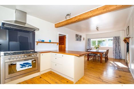 Photo of property in 10 Main North Road, Geraldine, 7930