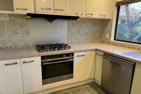 Photo of property in 16 Middlefield Drive, East Tamaki Heights, Auckland, 2016