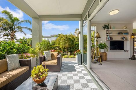Photo of property in 6 Park Lane, Orewa, 0931
