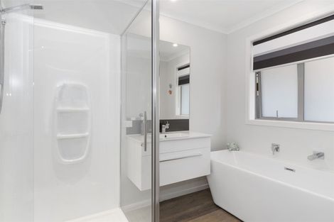 Photo of property in 10 Tuaia Street, Pyes Pa, Tauranga, 3112