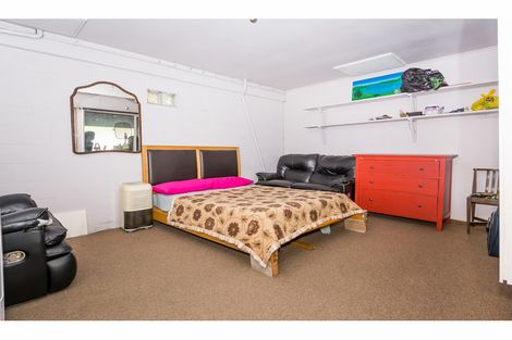 Photo of property in 4/496 Glenfield Road, Glenfield, Auckland, 0629