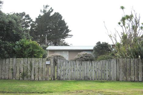 Photo of property in 166 Ocean Beach Road, Tairua, 3508