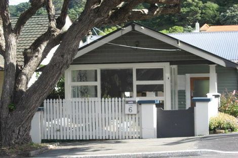 Photo of property in 6 Dundas Street, Seatoun, Wellington, 6022