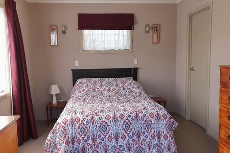 Photo of property in 13 Craig Street, Stratford, 4332