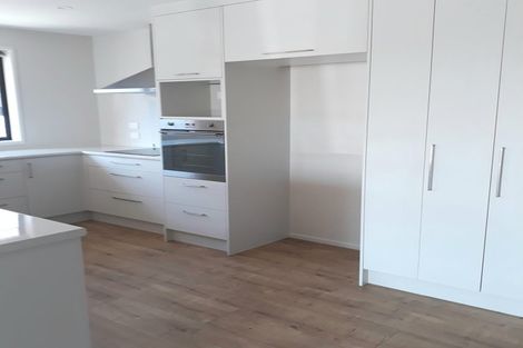 Photo of property in 14 Modello Lane, Waiuku, 2123