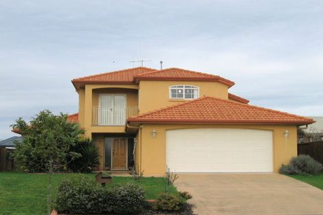 Photo of property in 31 Waiwherowhero Drive, St Andrews, Hamilton, 3200