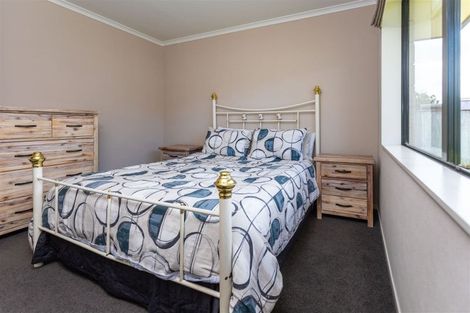 Photo of property in 60 Cholmondeley Crescent, Whitianga, 3510