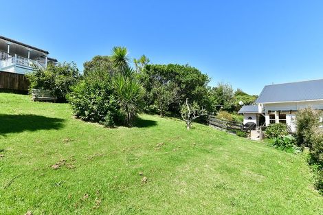 Photo of property in 13 Porter Crescent, Helensville, 0800