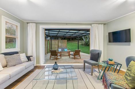 Photo of property in 1/235 Rangatira Road, Beach Haven, Auckland, 0626