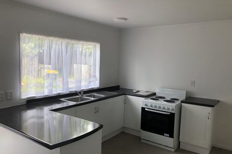Photo of property in 2/388 Te Atatu Road, Te Atatu Peninsula, Auckland, 0610