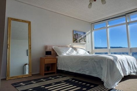 Photo of property in Gateway Apartments, 19 Maida Vale Road, Roseneath, Wellington, 6011