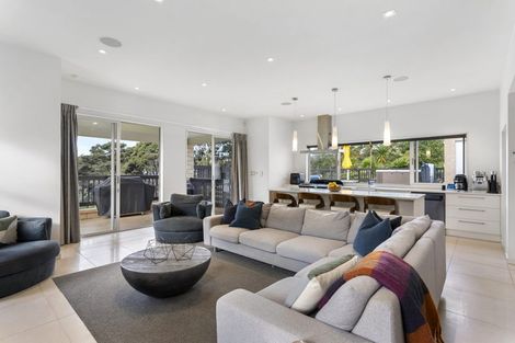 Photo of property in 194 Greenhithe Road, Greenhithe, Auckland, 0632