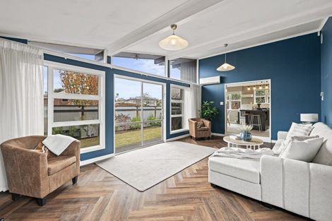 Photo of property in 27 Dewe Avenue, Feilding, 4702